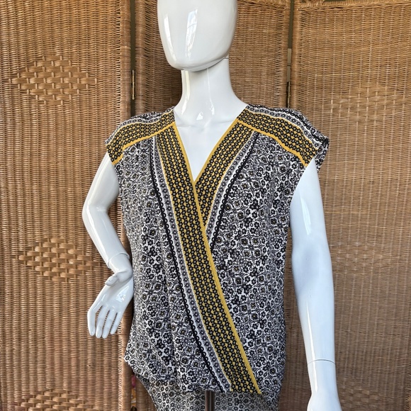 Max Studio Soft Geometry Blouse - Picture 3 of 11